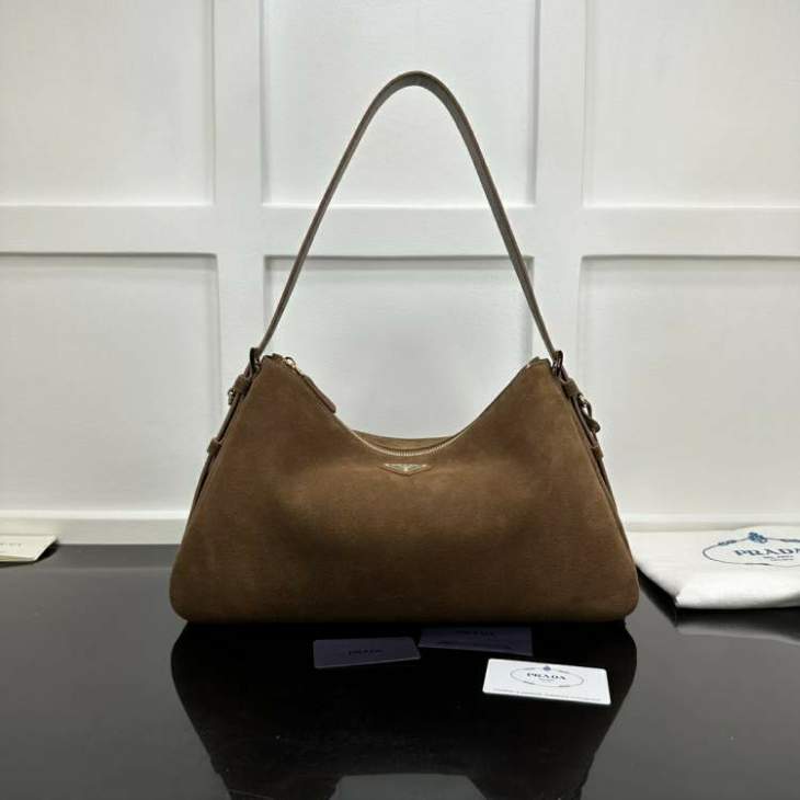 Picture of Prada Handbags _SKUfw208369655fw